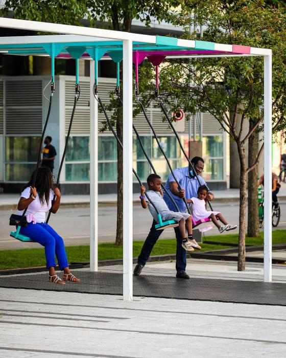 Des places et des terrasses publiques pour animer le centre-ville cet été !